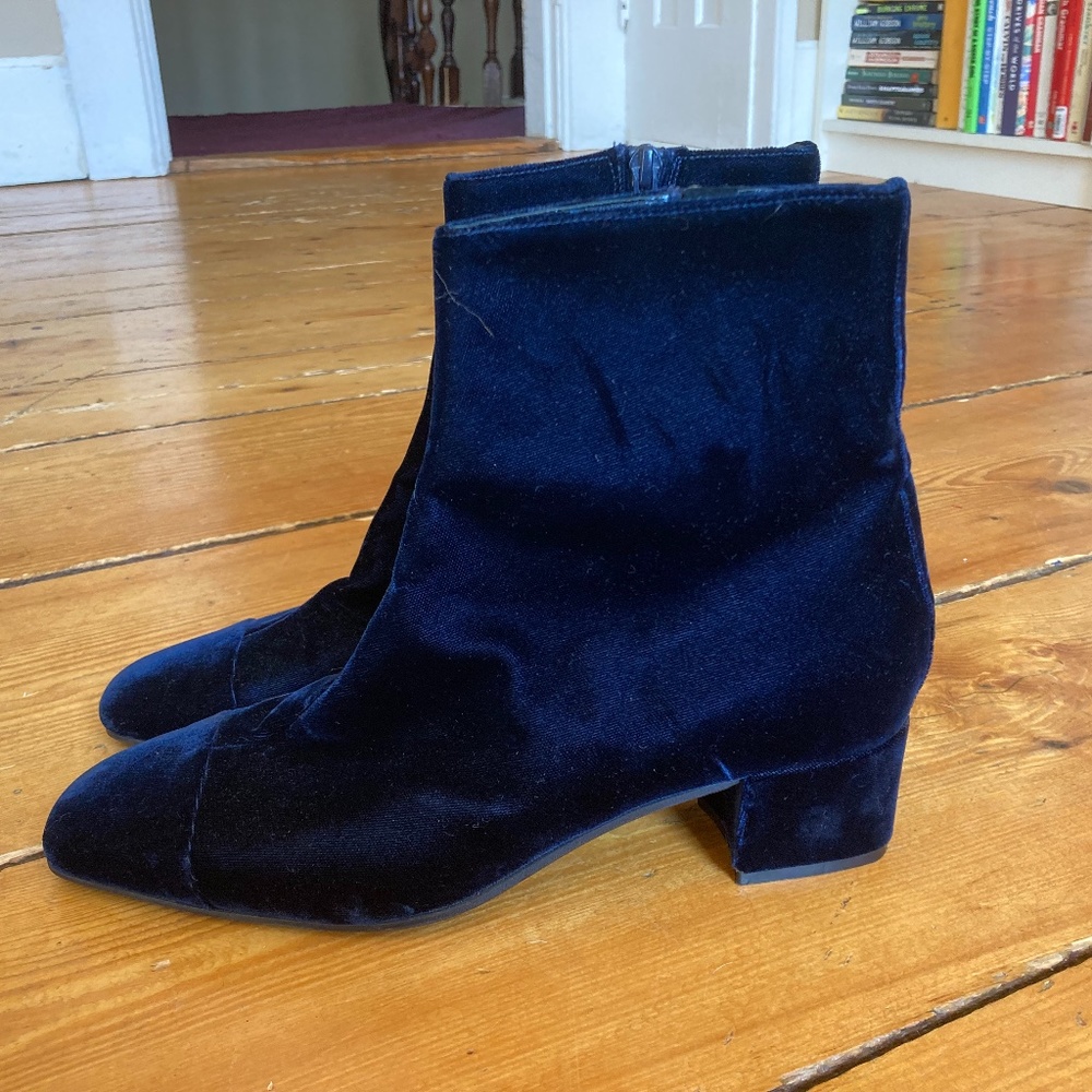 Carel Paris Estime Ankle Boots Blue Velour Size 10
